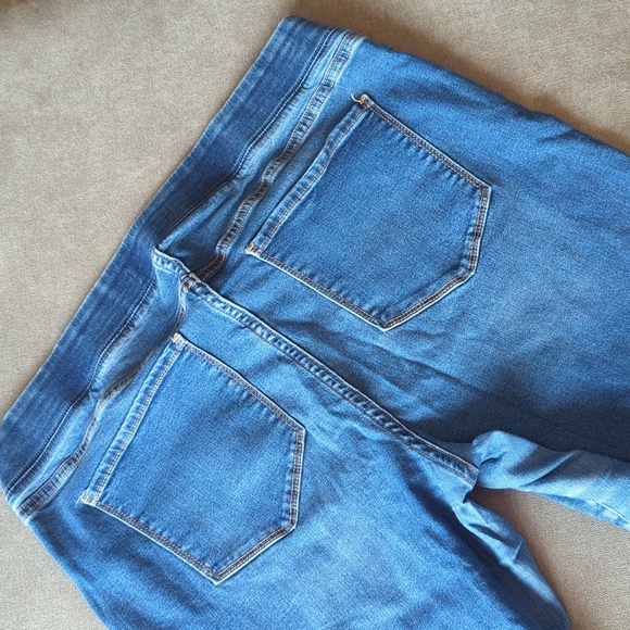 Old Navy Rockstar Jeggings - Picture 3 of 4